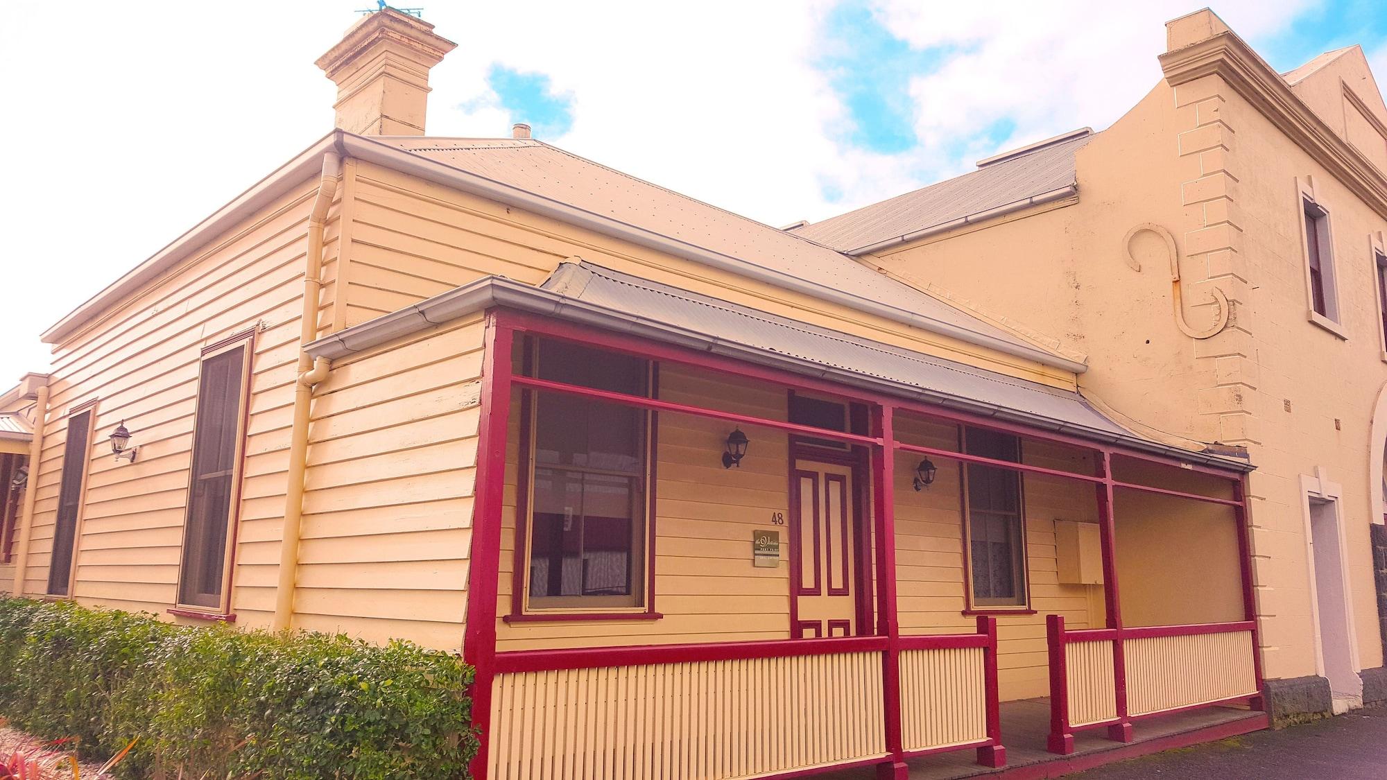 The Victoria Apartments Port Fairy Exterior photo